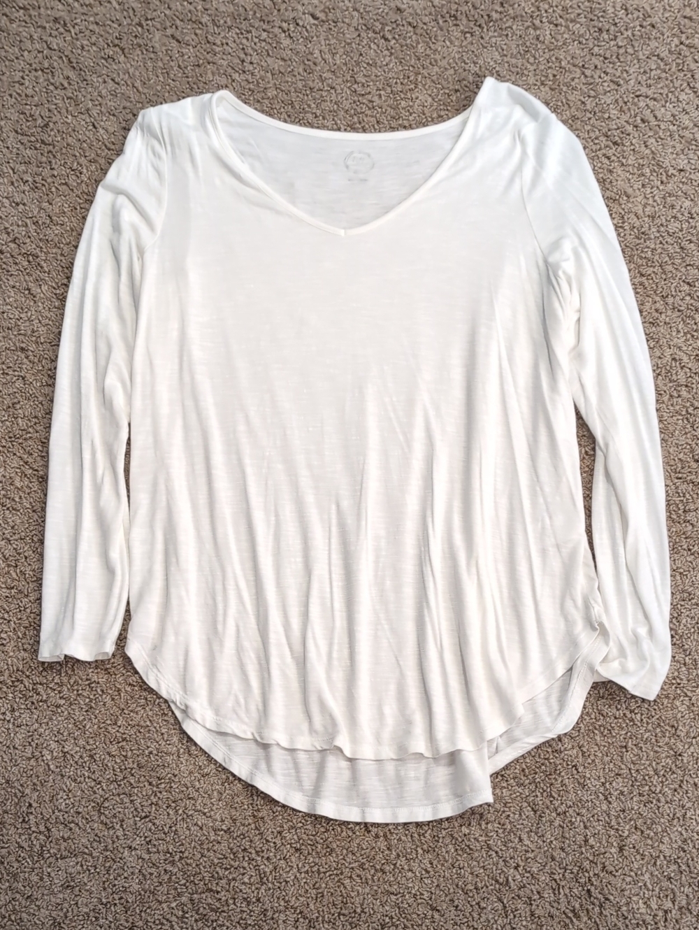Classic White V-Neck Long Sleeve Tee
